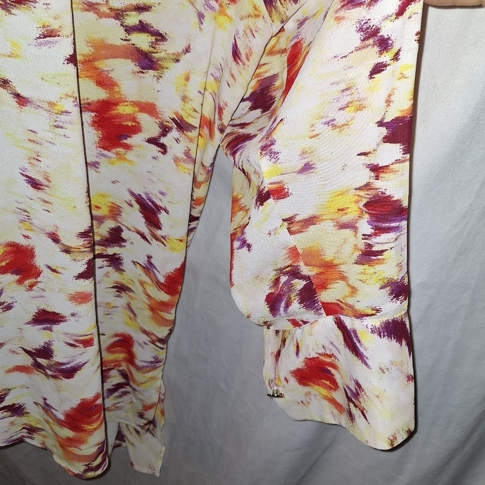 Colorful Abstract Blouse - Picture 4 of 6